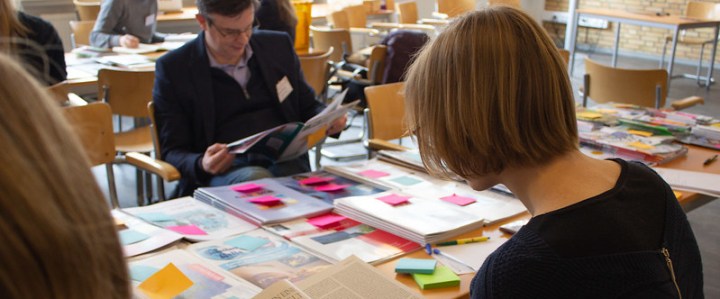 Die Jury des Schülerzeitungswettbewerbs der Länder bei der Arbeit